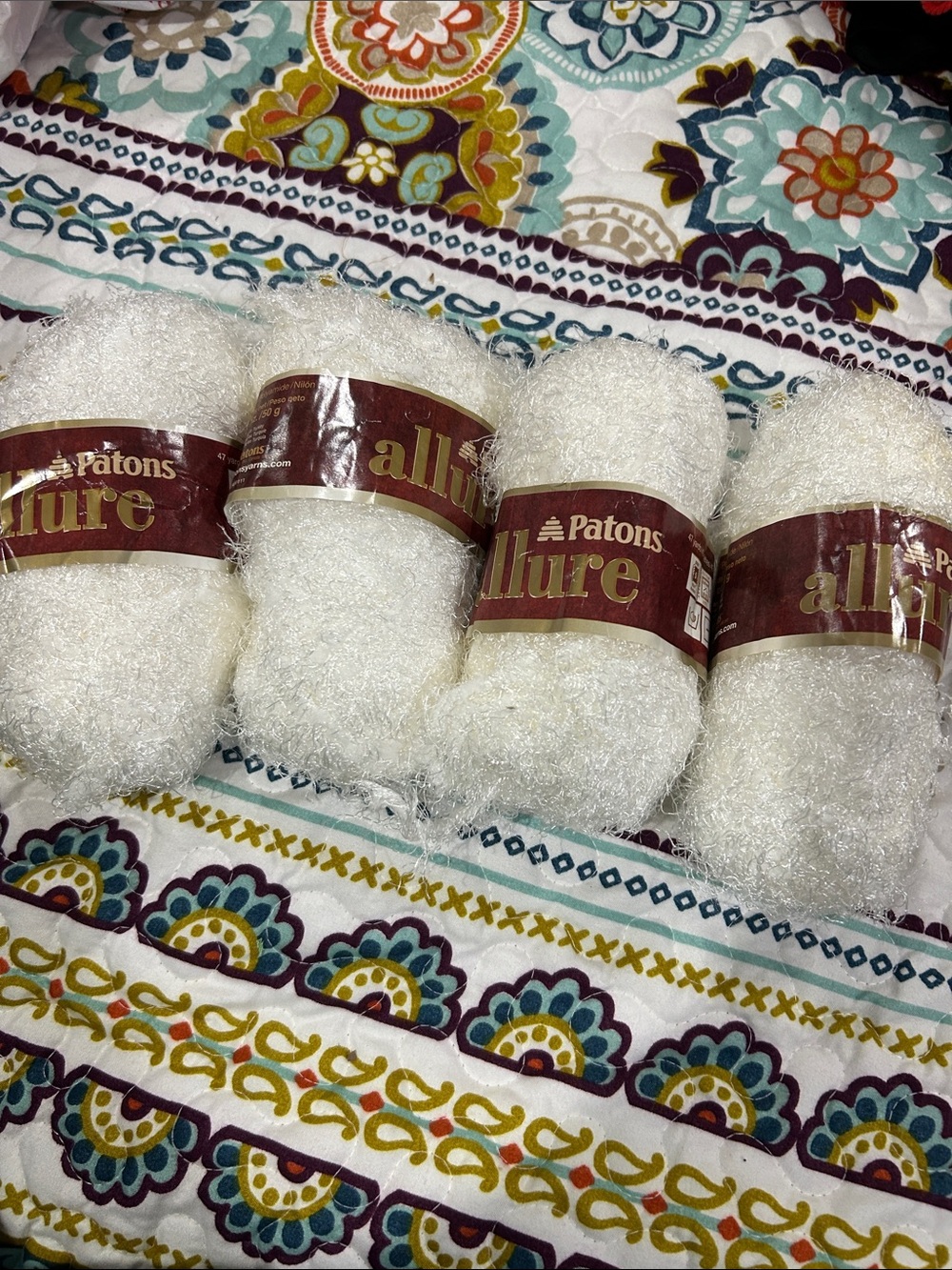 Patrons allure Diamond yarn
